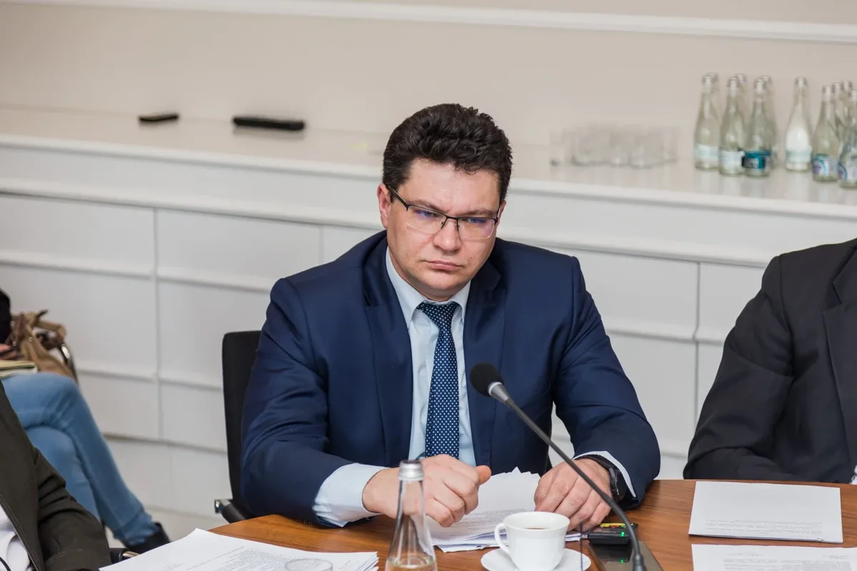 Dyrektor Bursy Szkolnej w Ostrowi Mazowieckiej stosowała mobbing wobec pracowników? Oficjalne skargi wpłynęły do Rady Powiatu