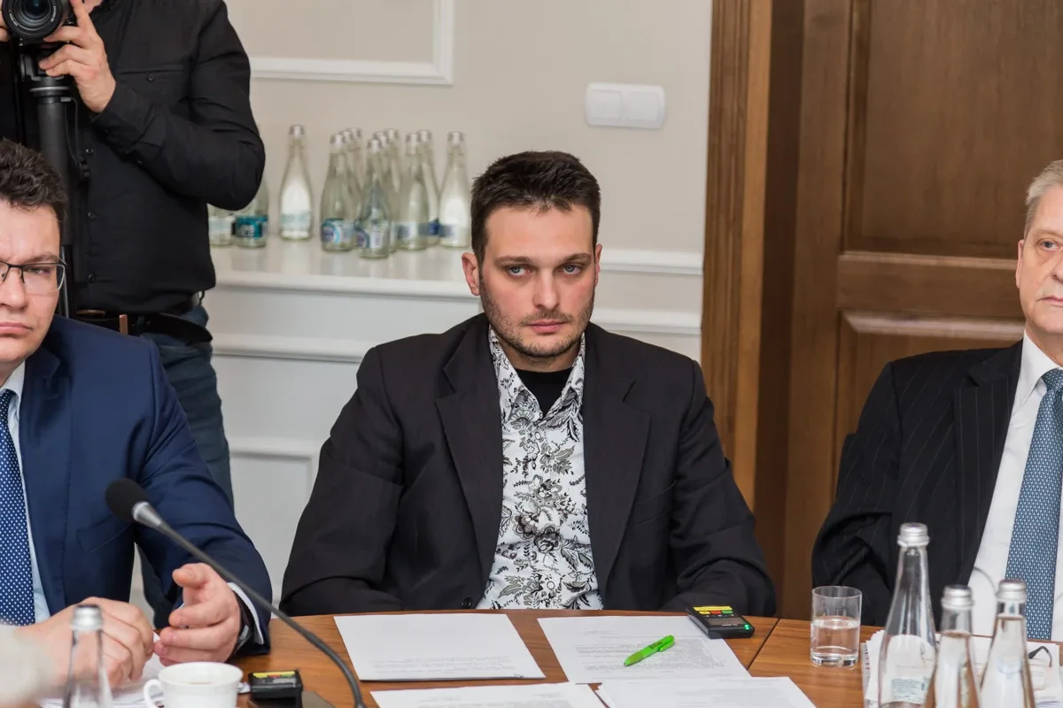Dyrektor Bursy Szkolnej w Ostrowi Mazowieckiej stosowała mobbing wobec pracowników? Oficjalne skargi wpłynęły do Rady Powiatu