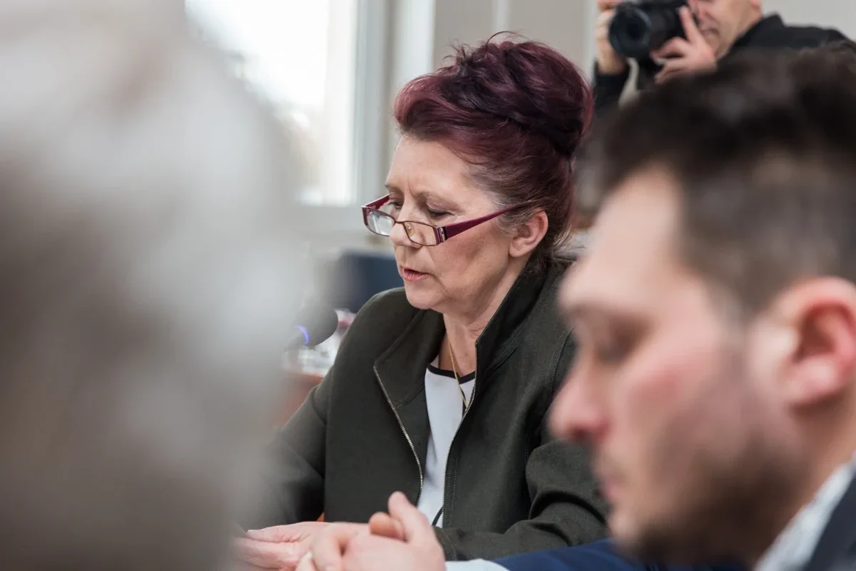 Dyrektor Bursy Szkolnej w Ostrowi Mazowieckiej stosowała mobbing wobec pracowników? Oficjalne skargi wpłynęły do Rady Powiatu