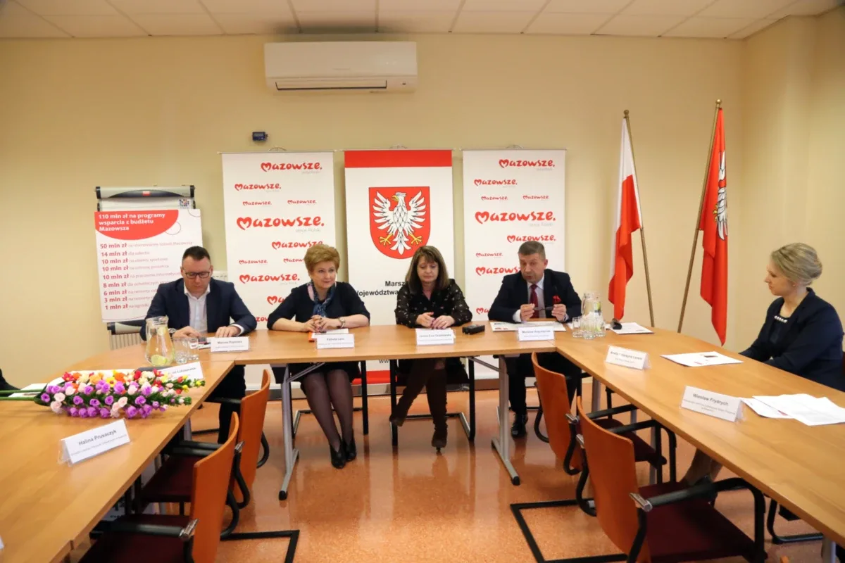 Samorząd Mazowsza uruchomił dziesięć programów wsparcia. Na ich realizację przeznaczy ponad 100 milionów złotych (zdjęcia)