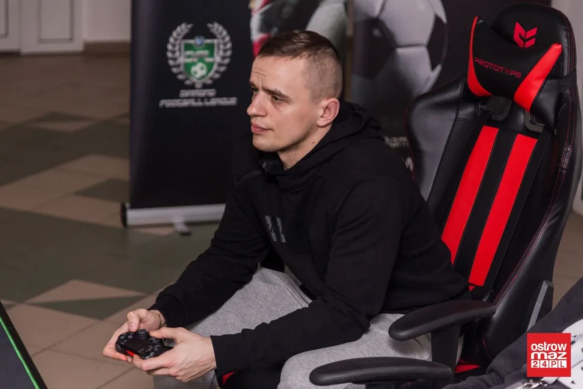 "Koksuzovi13" po raz kolejny niepokonany w turnieju Diamond Football League (zdjęcia)