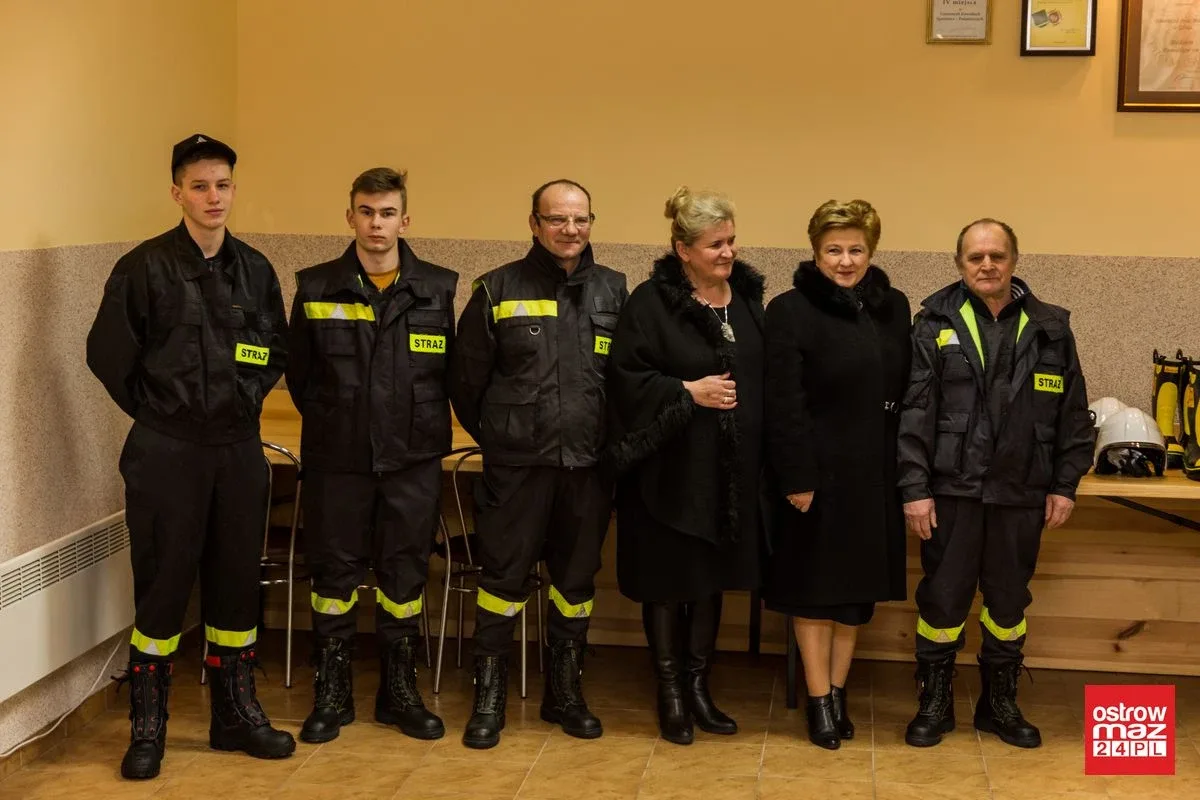 Strażacy z OSP Glina z nową odzieżą ochronną (zdjęcia)