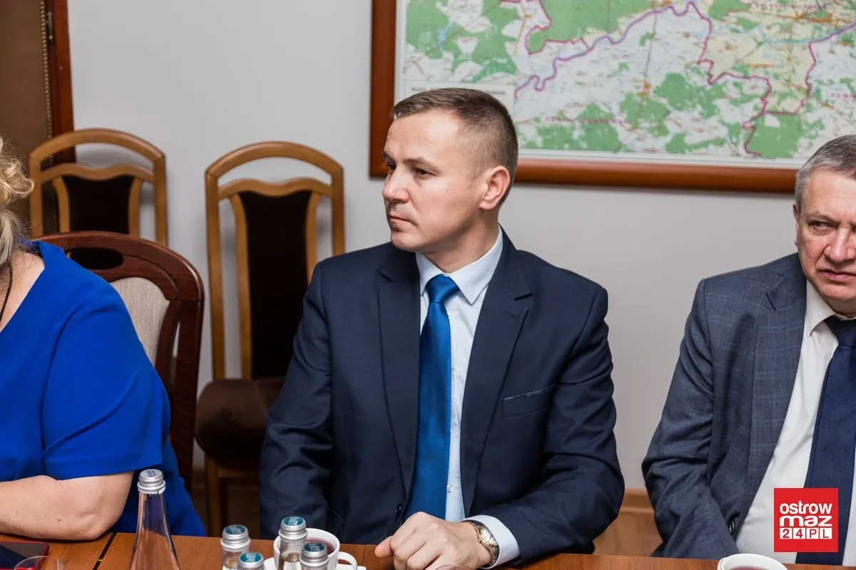 O linii kolejowej Warszawa-Czyżew w ostrowskim starostwie (zdjęcia)