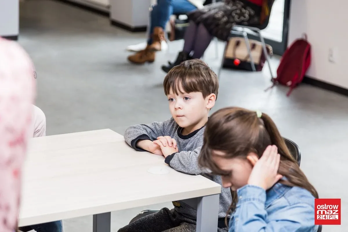 "Biblioteczny alfabet bezpieczeństwa". Zajęcia edukacyjne dla dzieci (zdjęcia)