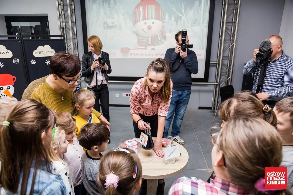 "Biblioteczny alfabet bezpieczeństwa". Zajęcia edukacyjne dla dzieci (zdjęcia)