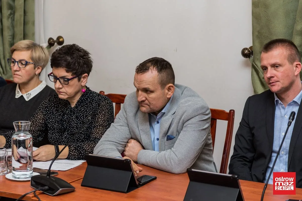 Podwyżki opłat za odpady komunalne (zdjęcia, wideo)