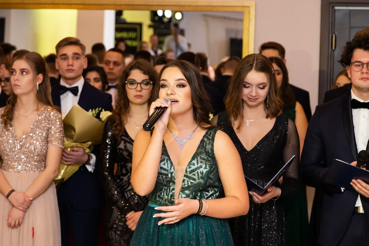 Studniówka uczniów ostrowskiego Kopernika (zdjęcia, wideo)