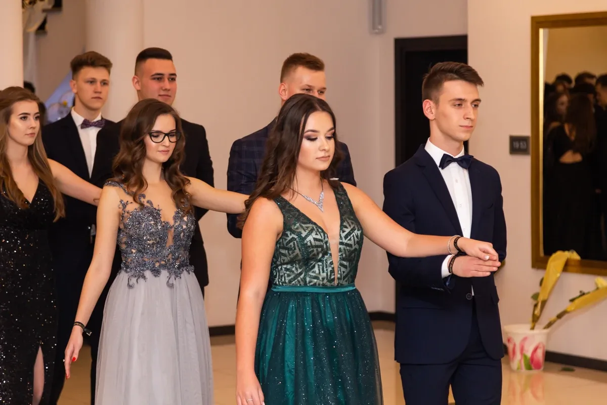 Studniówka uczniów ostrowskiego Kopernika (zdjęcia, wideo)