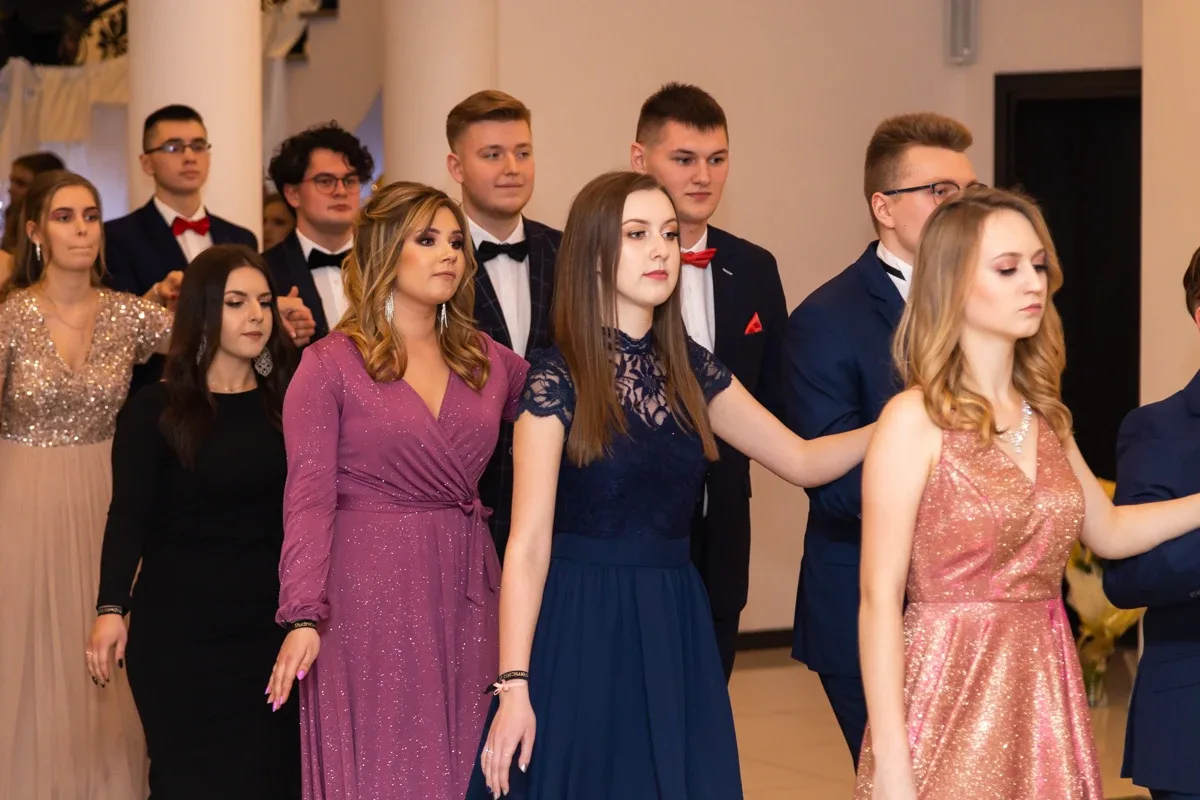 Studniówka uczniów ostrowskiego Kopernika (zdjęcia, wideo)