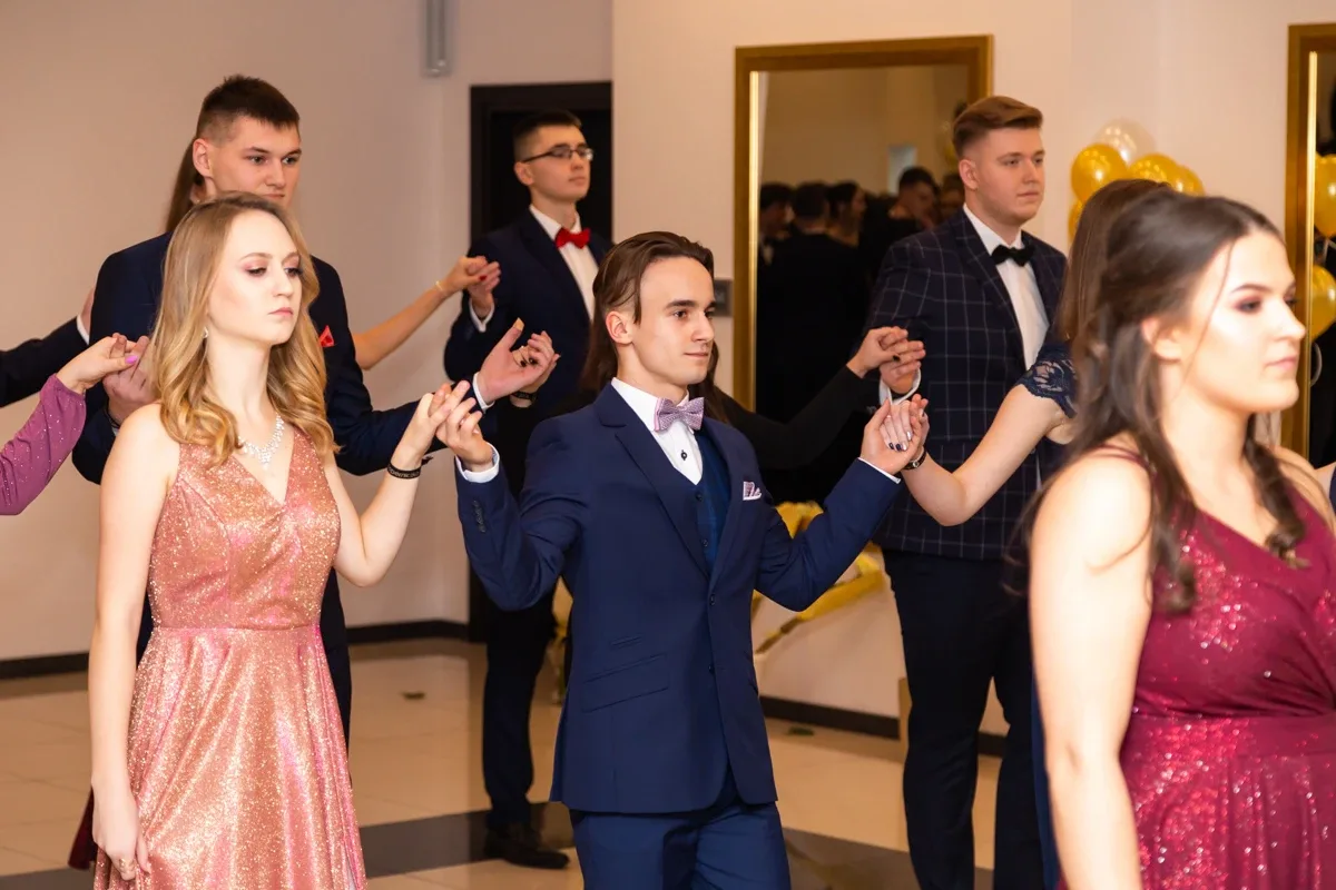 Studniówka uczniów ostrowskiego Kopernika (zdjęcia, wideo)