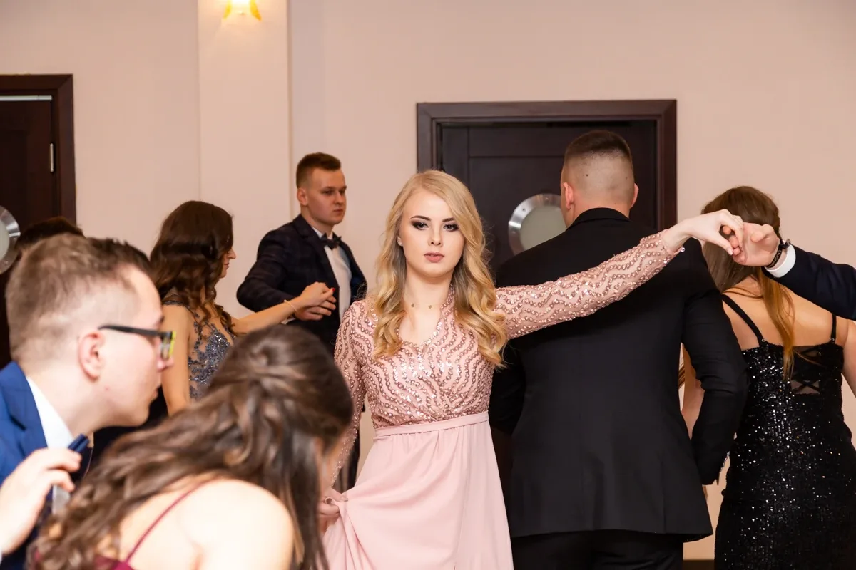 Studniówka uczniów ostrowskiego Kopernika (zdjęcia, wideo)