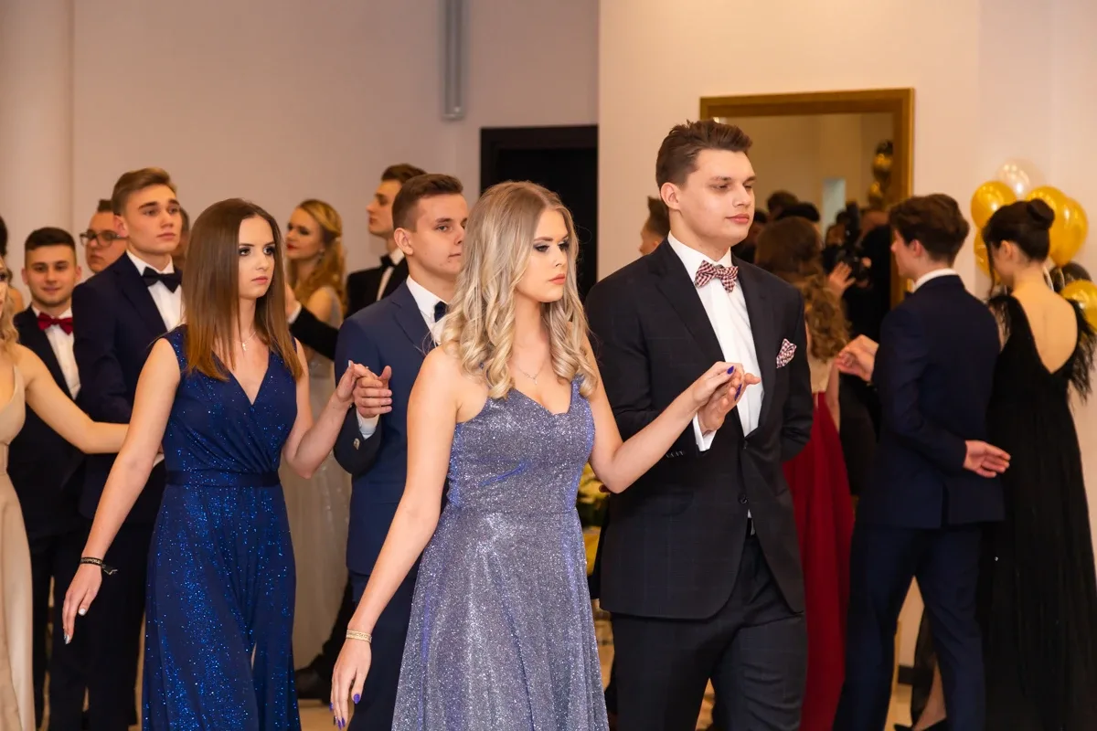 Studniówka uczniów ostrowskiego Kopernika (zdjęcia, wideo)