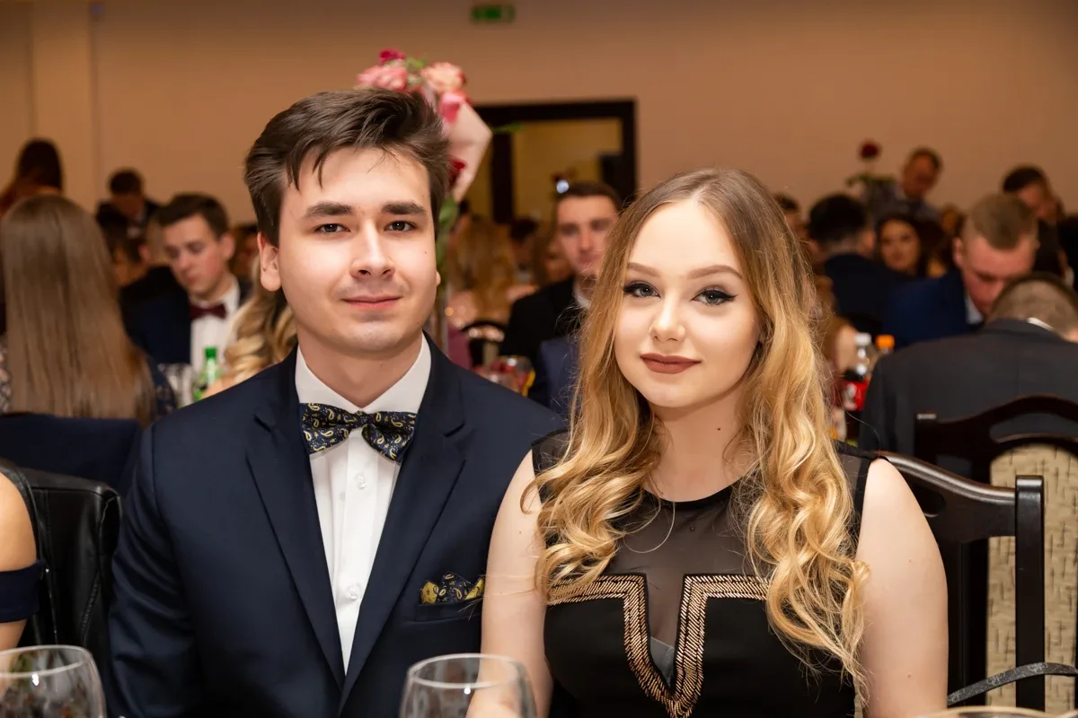 Studniówka uczniów ostrowskiego Kopernika (zdjęcia, wideo)