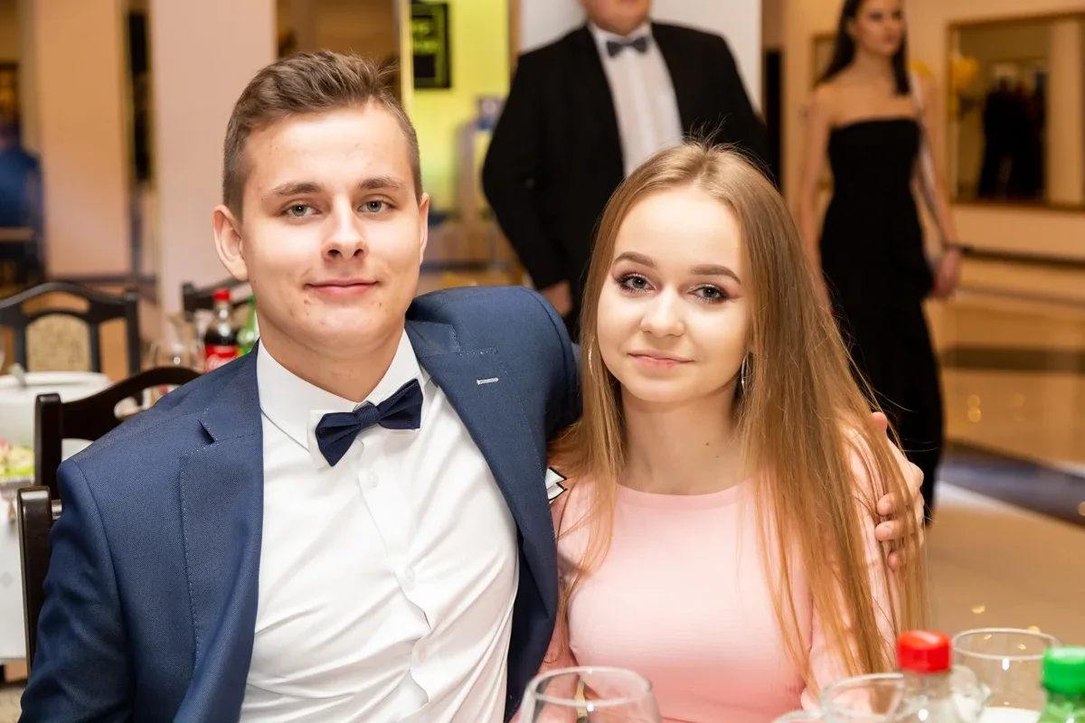 Studniówka uczniów ostrowskiego Kopernika (zdjęcia, wideo)
