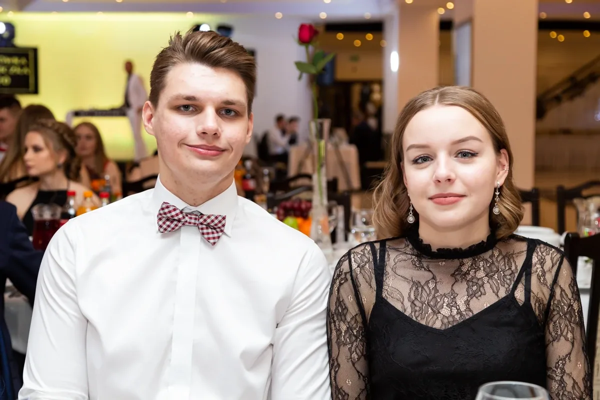 Studniówka uczniów ostrowskiego Kopernika (zdjęcia, wideo)