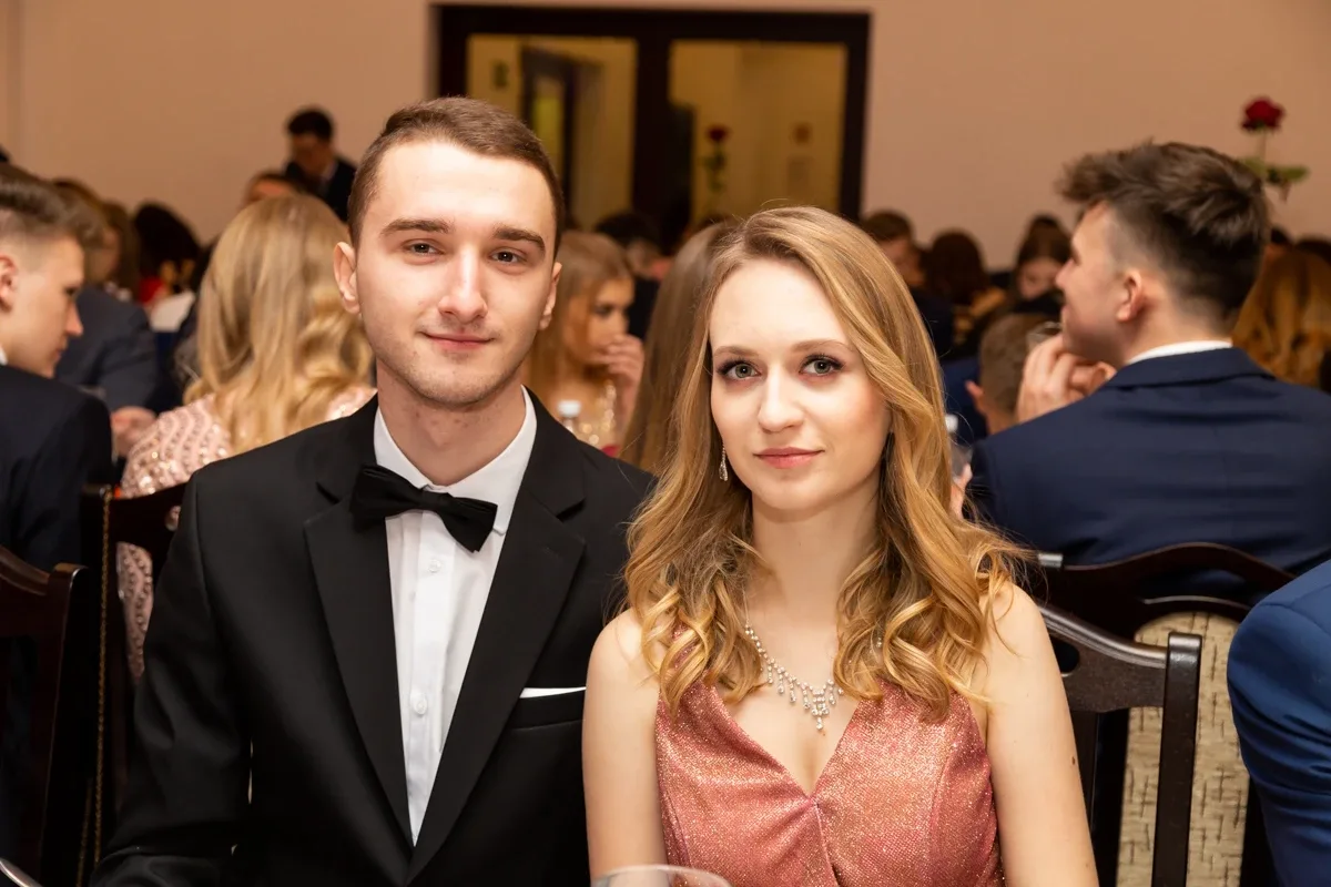 Studniówka uczniów ostrowskiego Kopernika (zdjęcia, wideo)