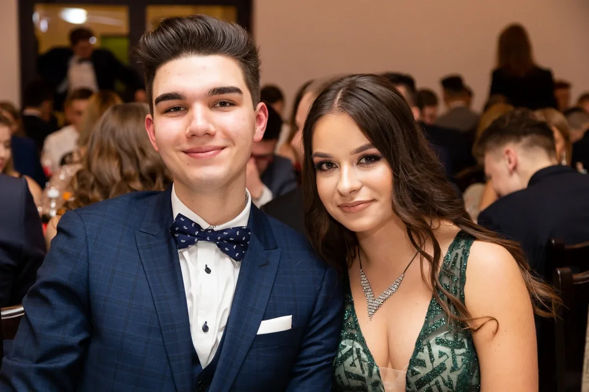 Studniówka uczniów ostrowskiego Kopernika (zdjęcia, wideo)