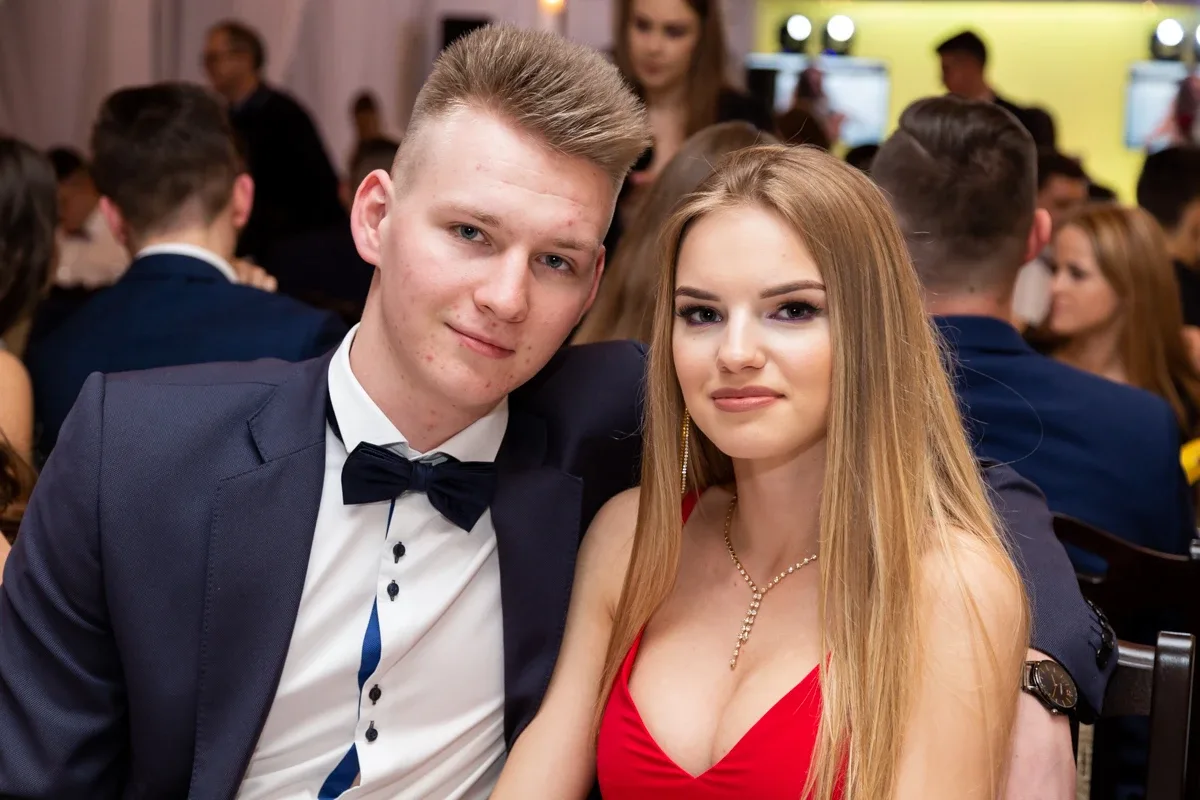 Studniówka uczniów ostrowskiego Kopernika (zdjęcia, wideo)