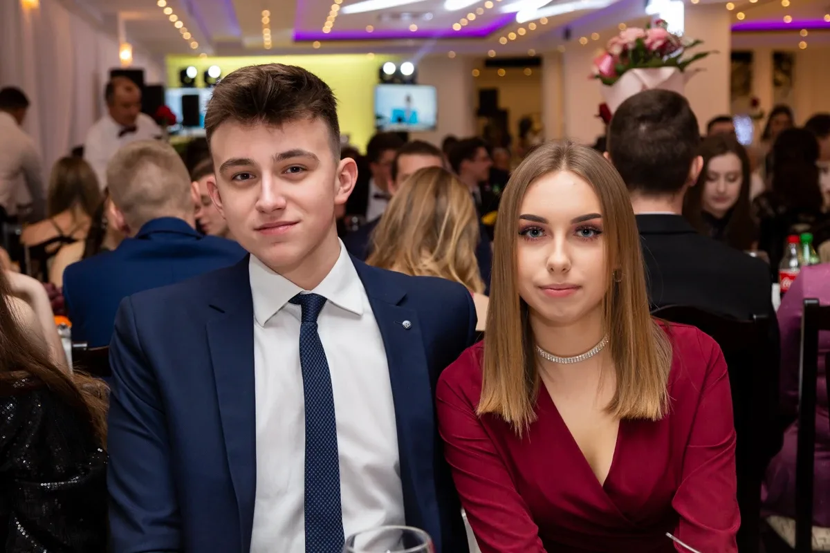 Studniówka uczniów ostrowskiego Kopernika (zdjęcia, wideo)