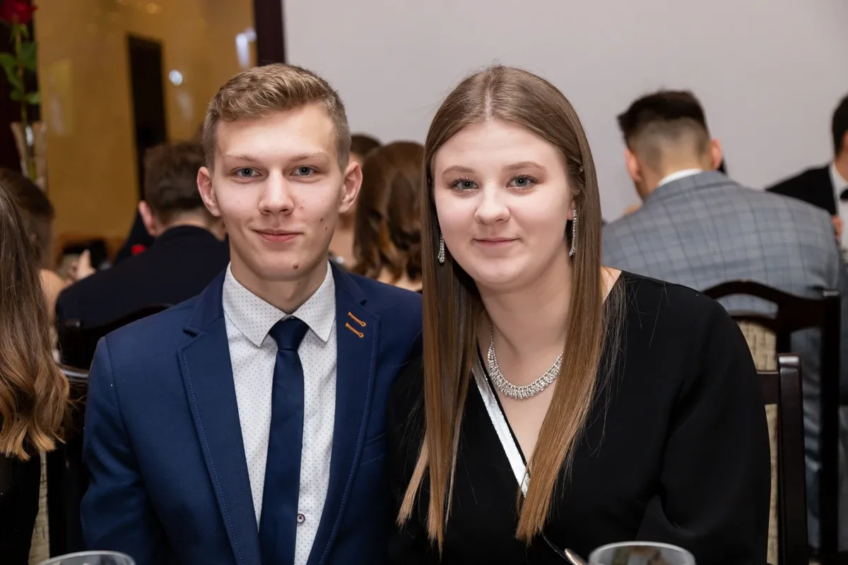 Studniówka uczniów ostrowskiego Kopernika (zdjęcia, wideo)