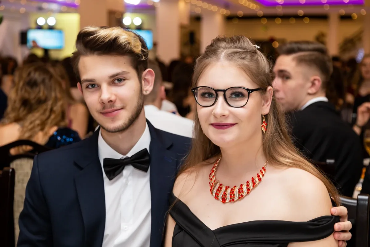 Studniówka uczniów ostrowskiego Kopernika (zdjęcia, wideo)