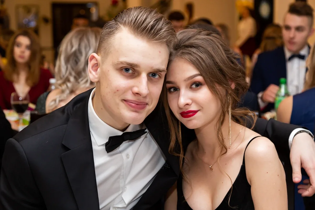 Studniówka uczniów ostrowskiego Kopernika (zdjęcia, wideo)