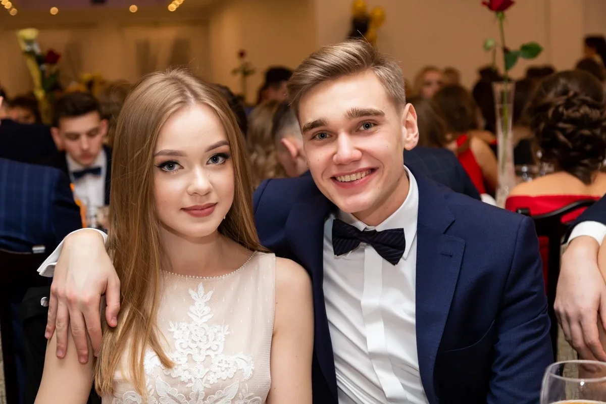 Studniówka uczniów ostrowskiego Kopernika (zdjęcia, wideo)