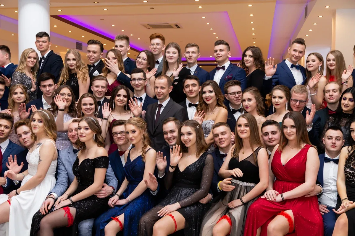 Studniówka uczniów ostrowskiego Kopernika (zdjęcia, wideo)