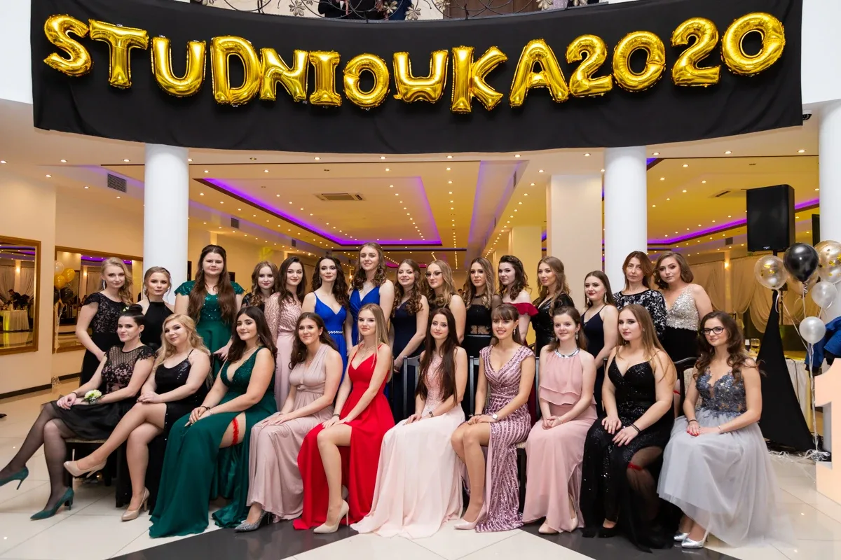 Studniówka uczniów ostrowskiego Kopernika (zdjęcia, wideo)