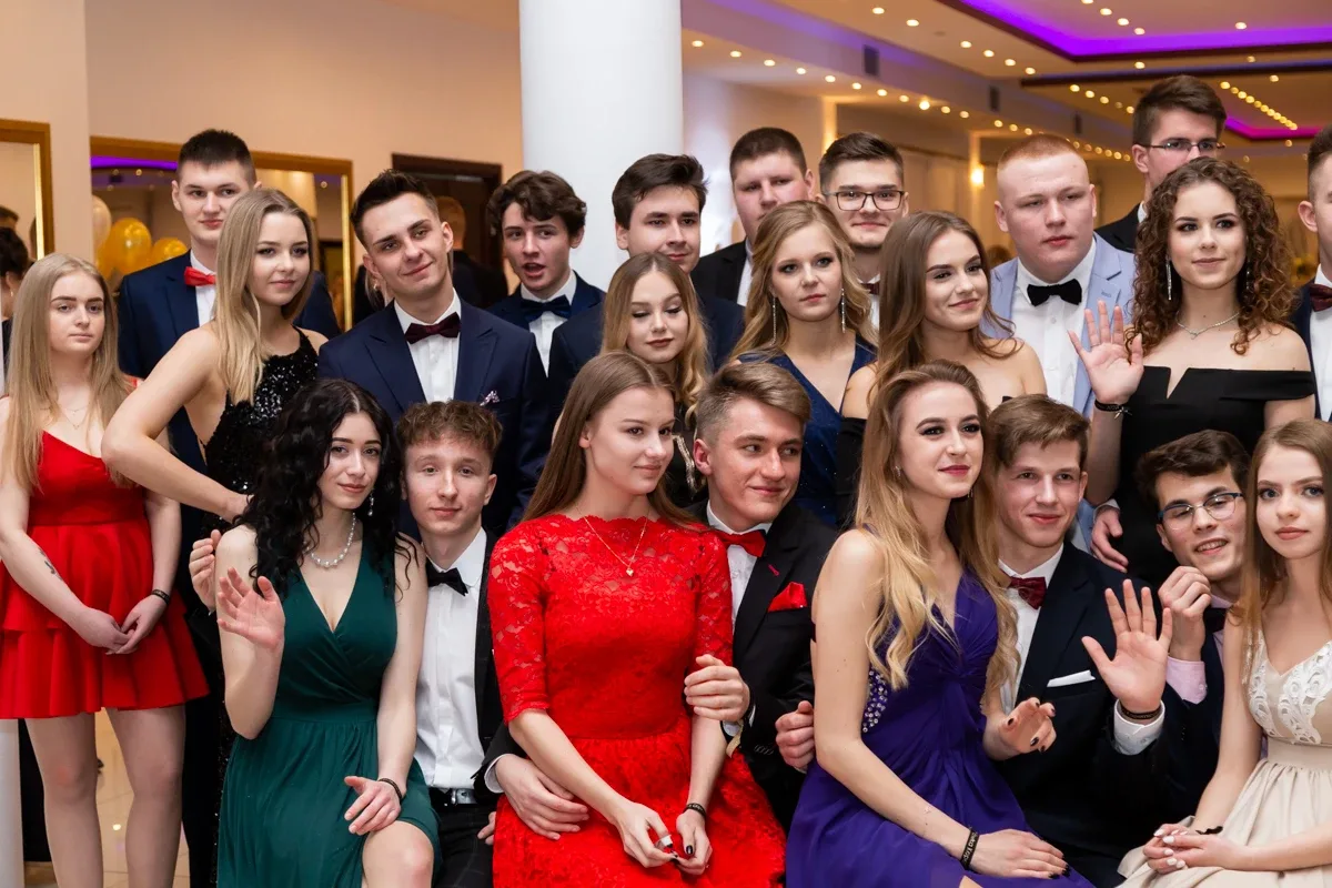 Studniówka uczniów ostrowskiego Kopernika (zdjęcia, wideo)