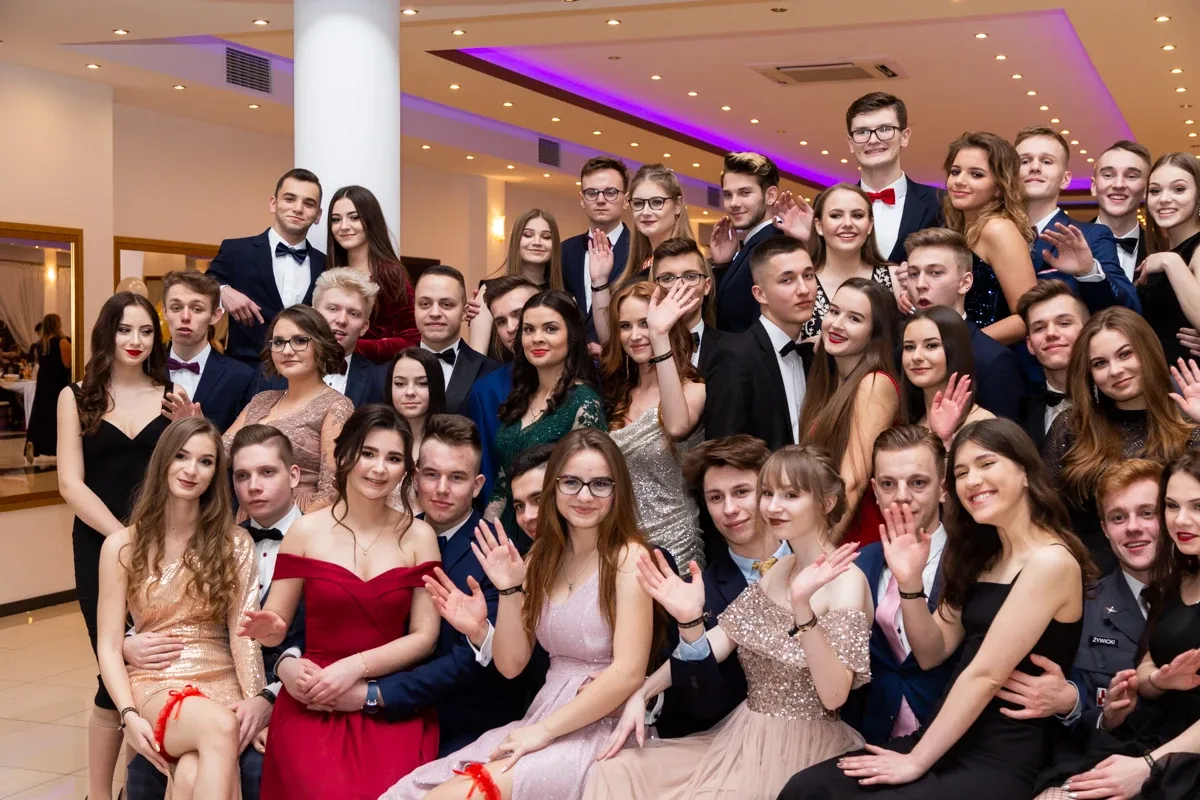 Studniówka uczniów ostrowskiego Kopernika (zdjęcia, wideo)