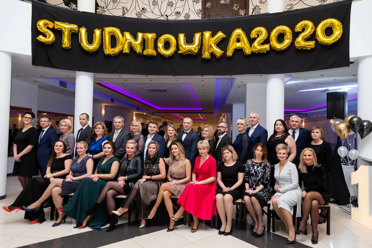 Studniówka uczniów ostrowskiego Kopernika (zdjęcia, wideo)