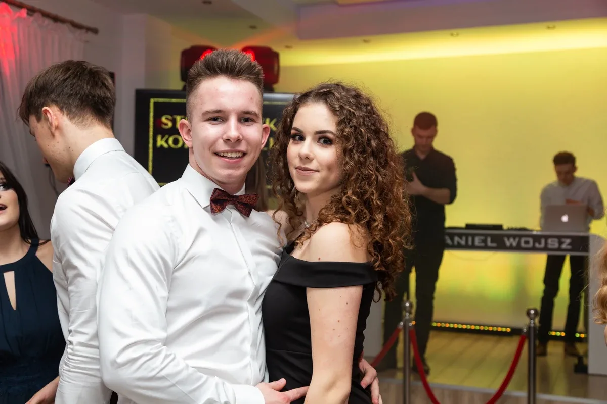Studniówka uczniów ostrowskiego Kopernika (zdjęcia, wideo)