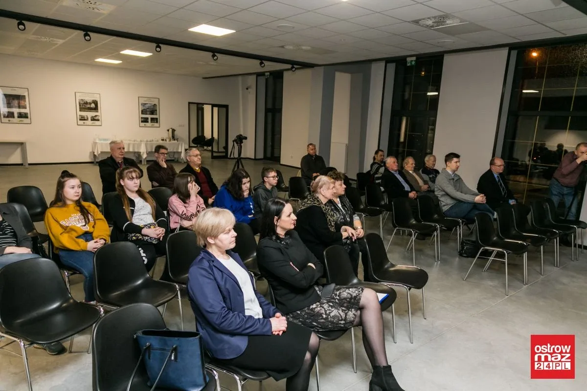 Robert Radzik gościem ostrowskiej biblioteki (zdjęcia, wideo)