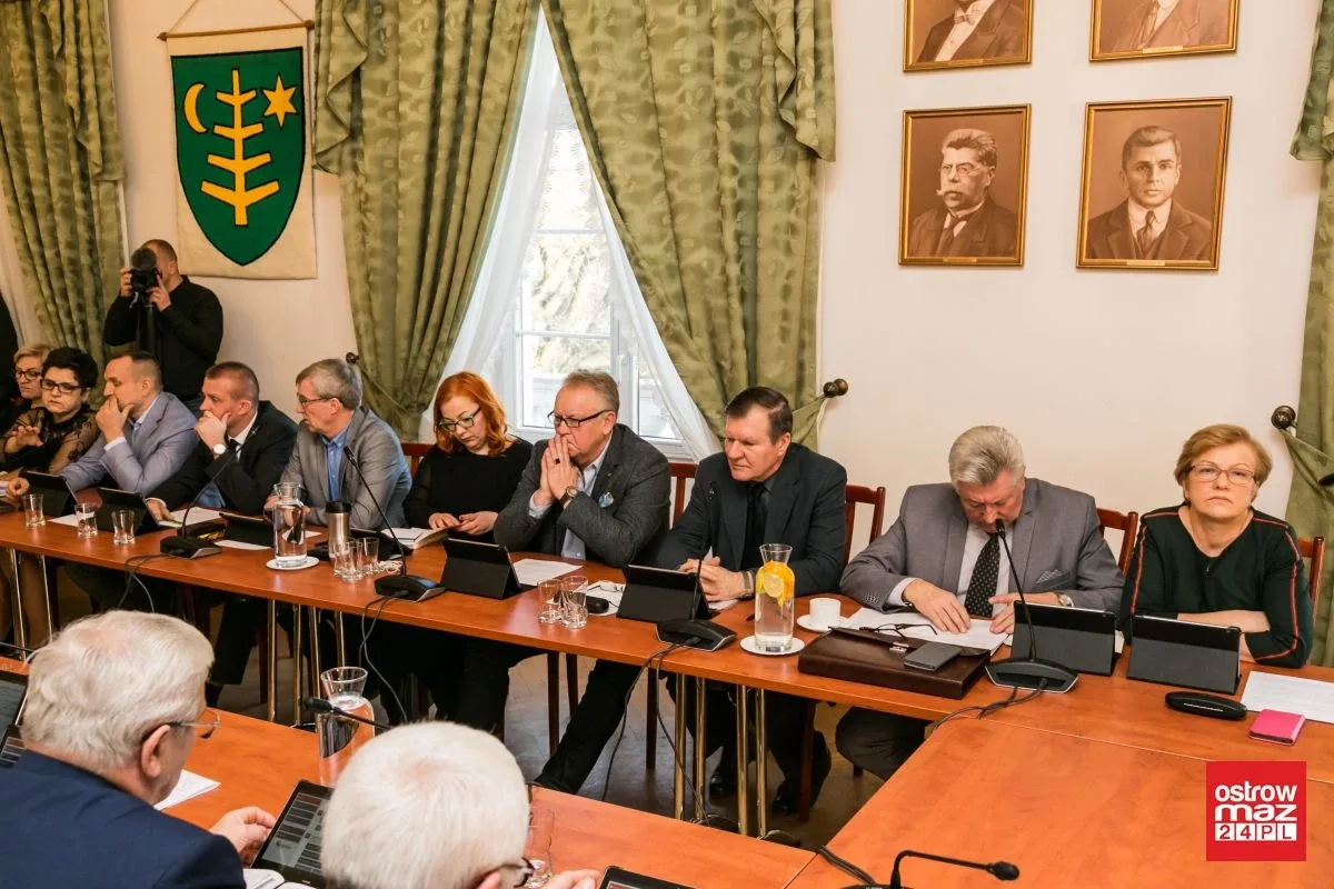 Rada miasta odrzuciła podwyżki opłat za odpady komunalne (zdjęcia, wideo)