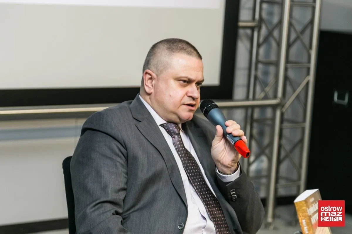 Robert Radzik gościem ostrowskiej biblioteki (zdjęcia, wideo)