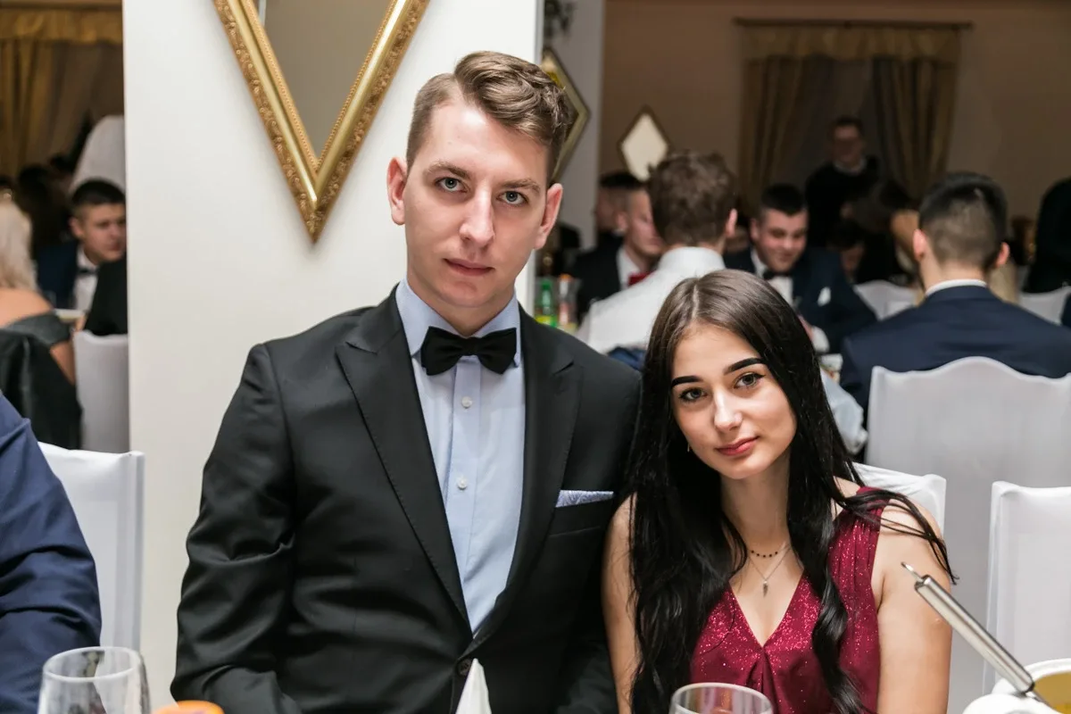 Studniówka maturzystów ostrowskiego Rubinka (zdjęcia, wideo)