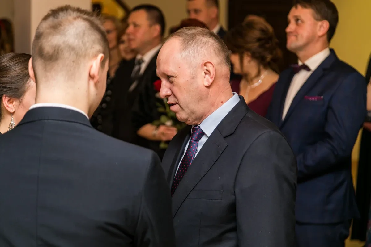 Studniówka maturzystów ostrowskiego Rubinka (zdjęcia, wideo)