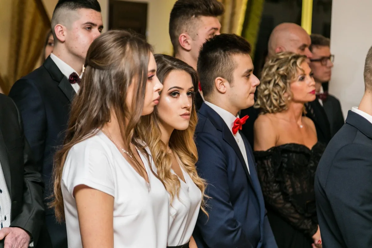 Studniówka maturzystów ostrowskiego Rubinka (zdjęcia, wideo)
