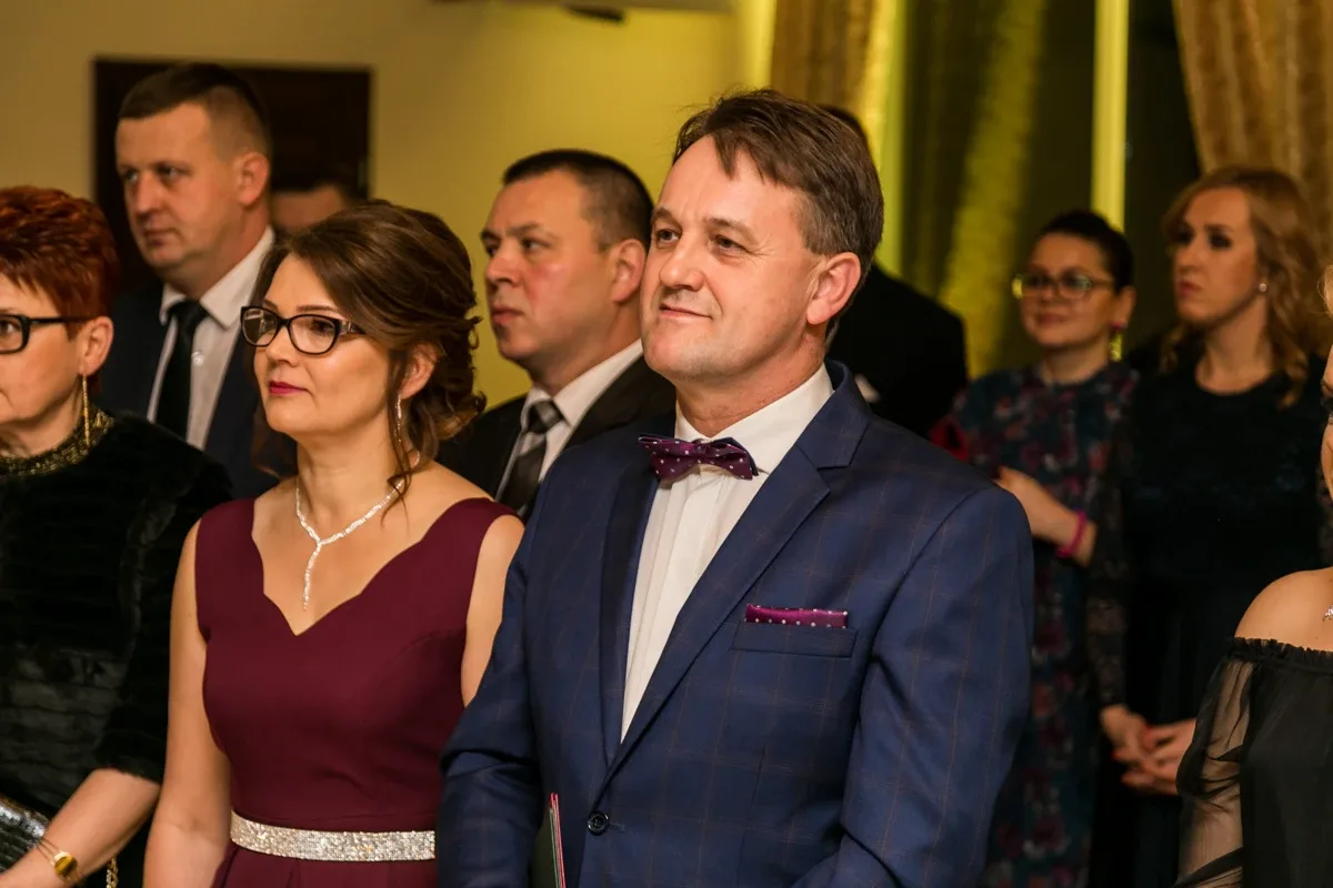 Studniówka maturzystów ostrowskiego Rubinka (zdjęcia, wideo)