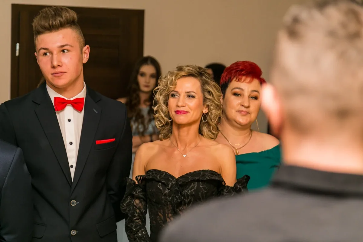 Studniówka maturzystów ostrowskiego Rubinka (zdjęcia, wideo)