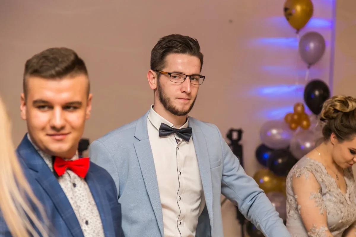 Studniówka maturzystów ostrowskiego Rubinka (zdjęcia, wideo)