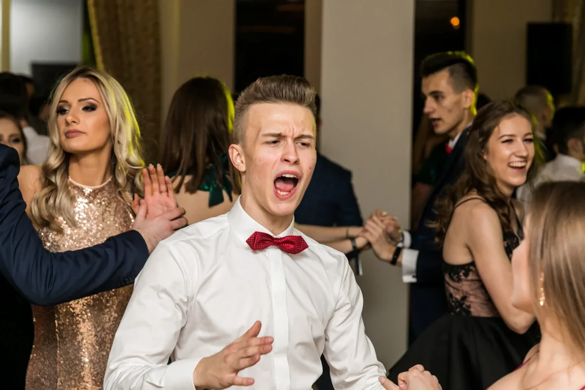 Studniówka maturzystów ostrowskiego Rubinka (zdjęcia, wideo)