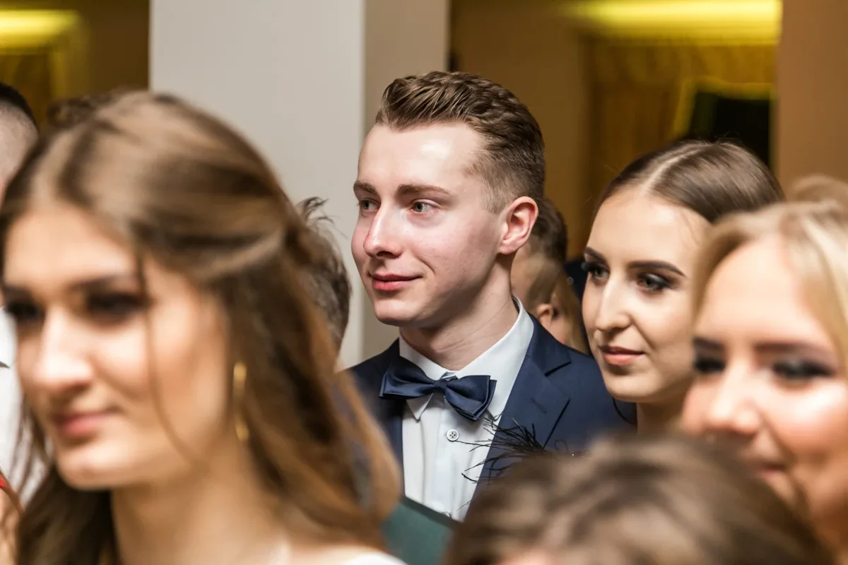 Studniówka maturzystów ostrowskiego Rubinka (zdjęcia, wideo)