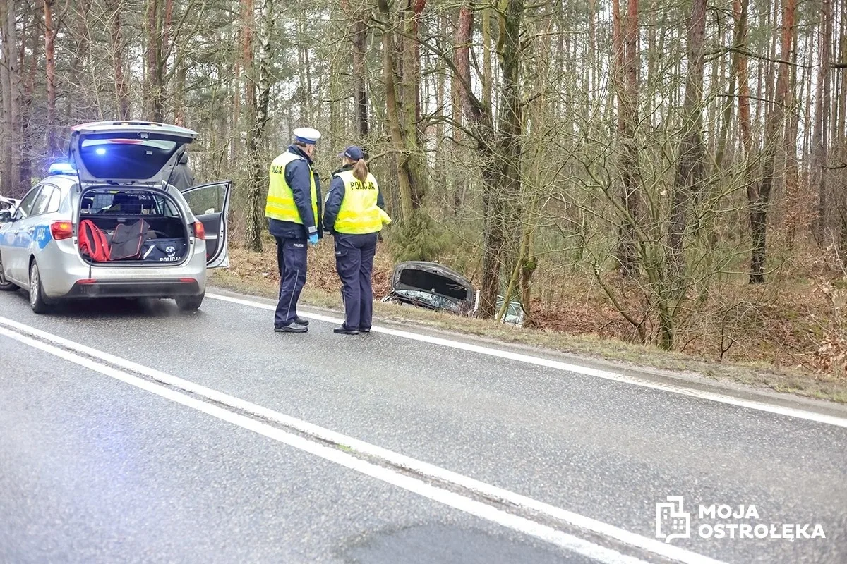 Poważny wypadek w Czerwinie. Poszkodowane dzieci (zdjęcia)