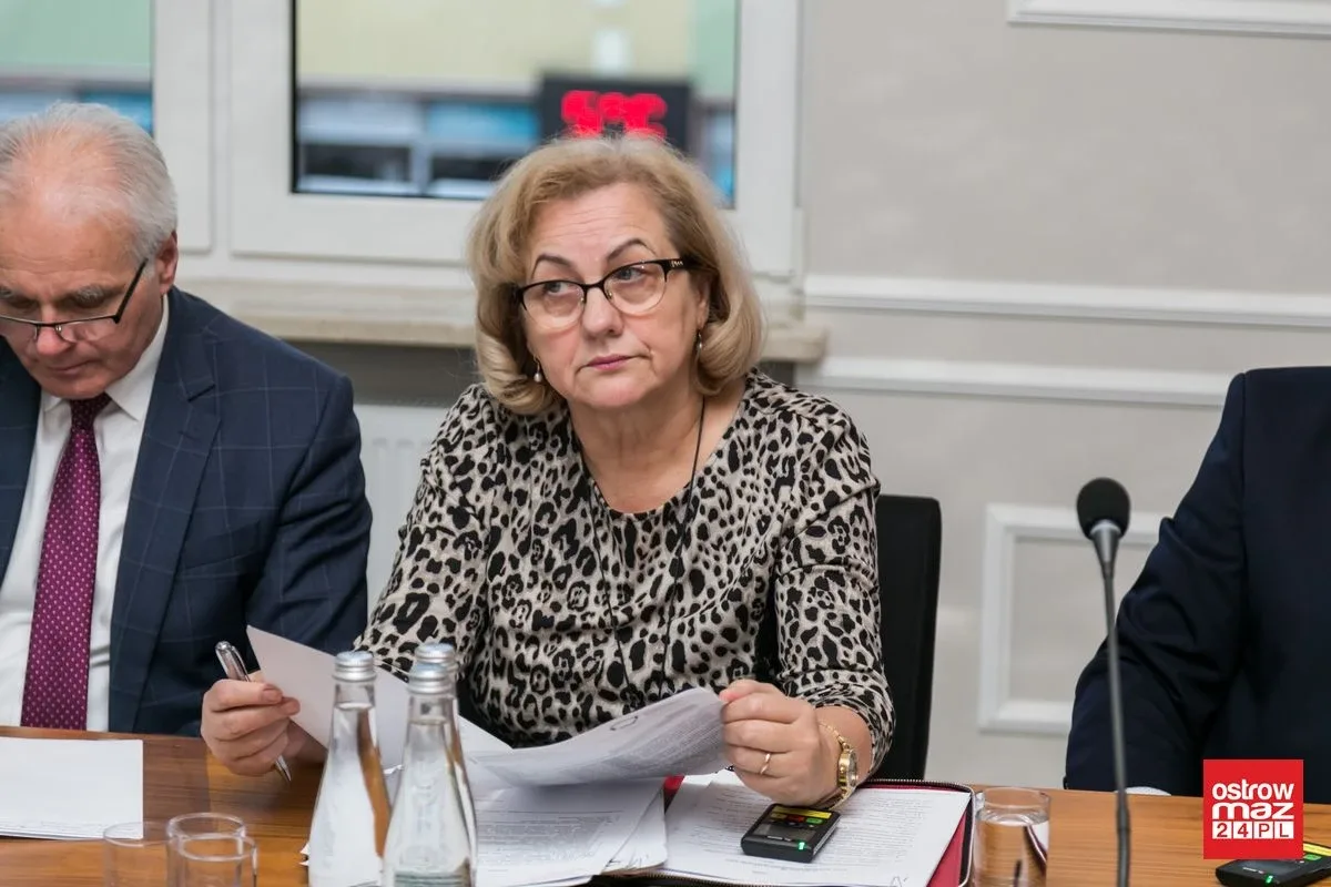 Radni powiatu z większymi dietami (zdjęcia, wideo)
