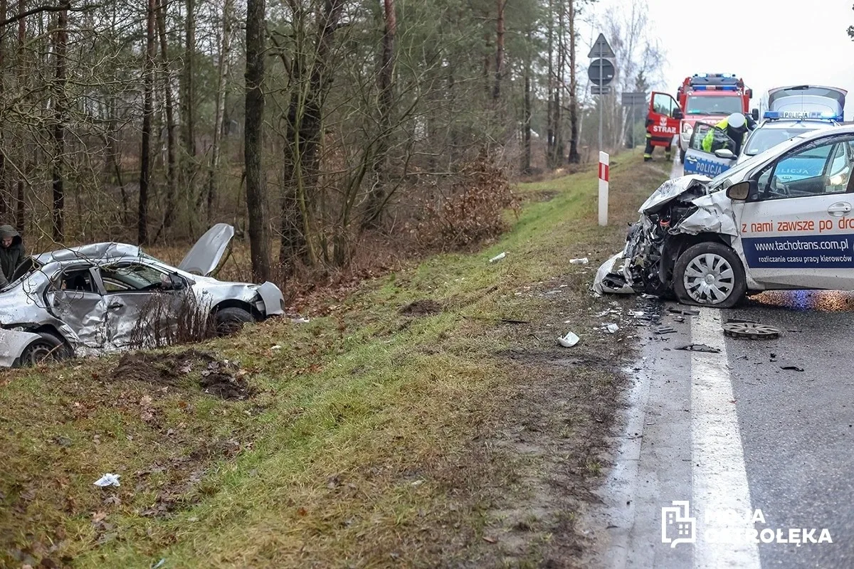 Poważny wypadek w Czerwinie. Poszkodowane dzieci (zdjęcia)