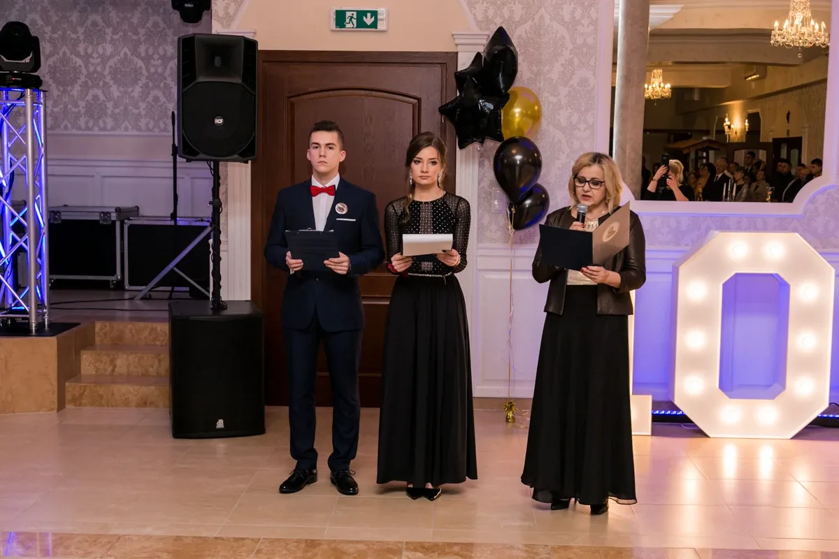 Zobacz studniówkę maturzystów ZS w Małkini (zdjęcia, wideo)