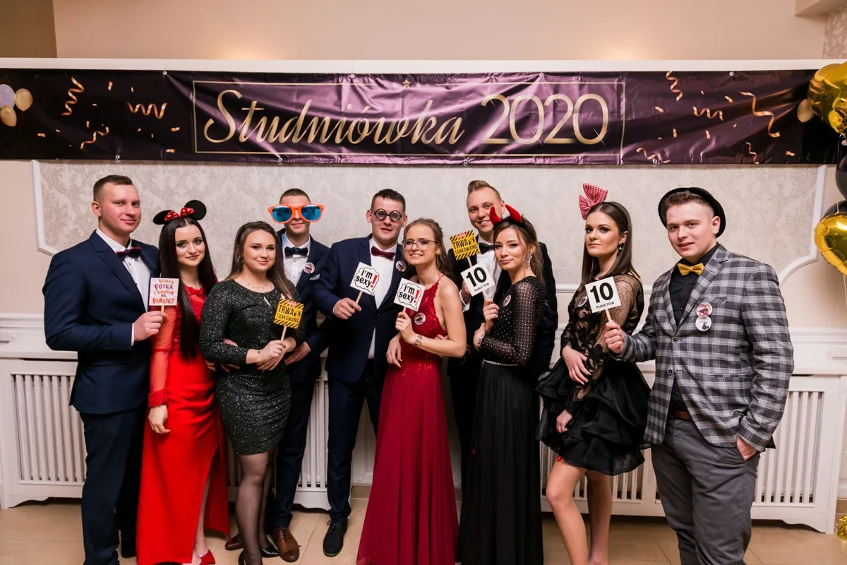 Zobacz studniówkę maturzystów ZS w Małkini (zdjęcia, wideo)