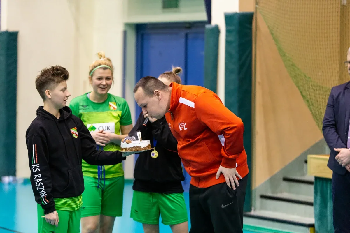 KS Raszyn zdominował Jantar Cup. Grała też Ostrovia (zdjęcia, wideo)